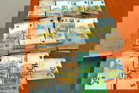 Hava filtresi içine gizlenen 102 bin euro ile yakalandı!