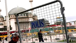 İstanbul Valiliği duyurdu! İstanbul'da 1 Mayıs'ta bu duraklar ve yollar yarın kapalı olacak...