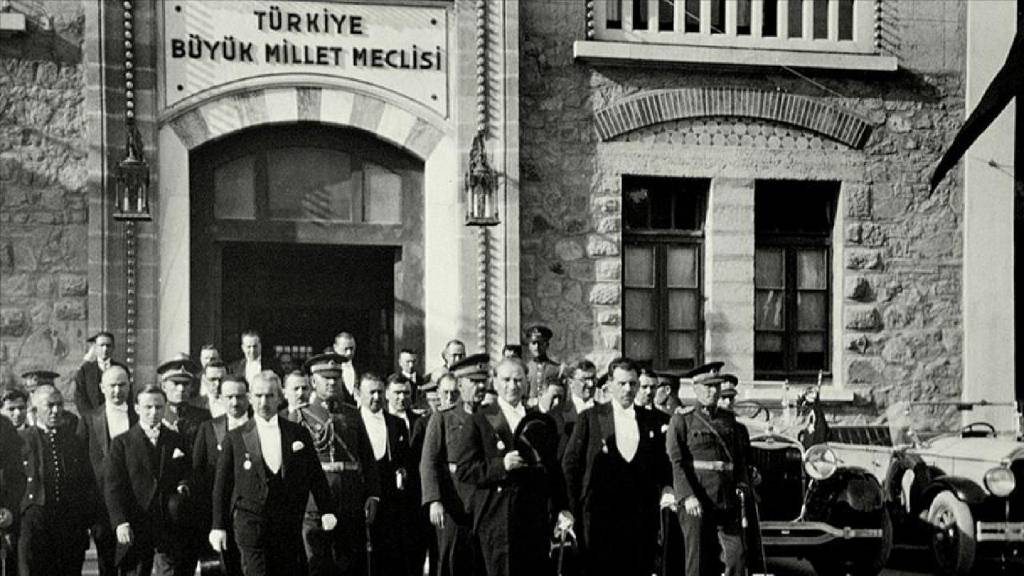 Milli iradenin simgesi TBMM 105 yaşında!