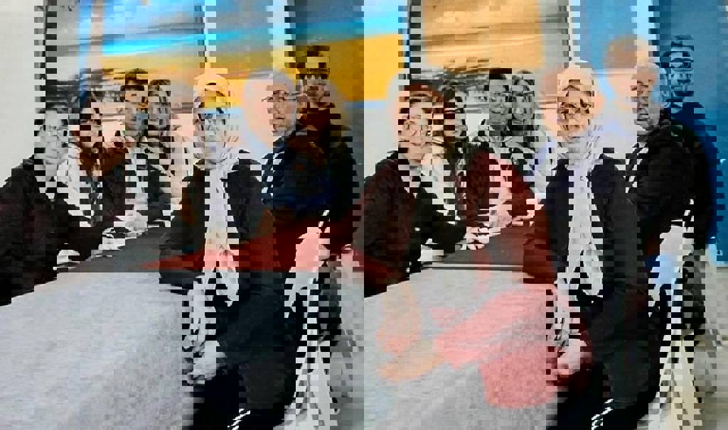  Ekrem İmamoğlu hapishaneden ilk fotoğrafını paylaştı! "Aile kutsaldır"