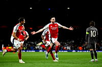Arsenal, Real Madrid'i sahadan sildi. 3-0
