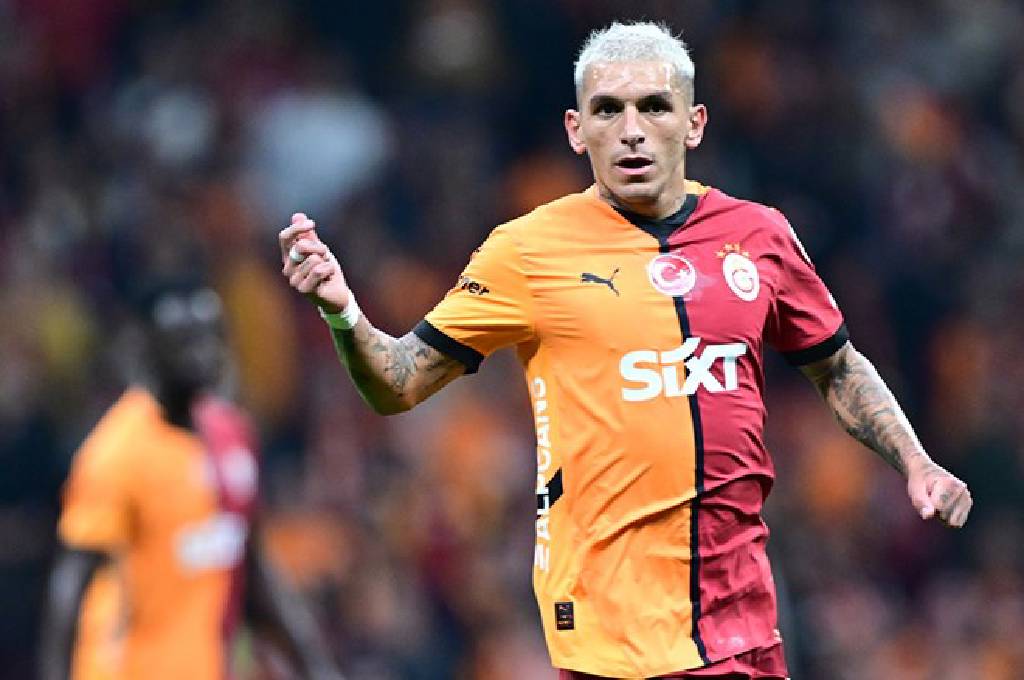 Galatasaray, Lucas Torreira'nın sözleşmesini 2028 yılına kadar uzattı