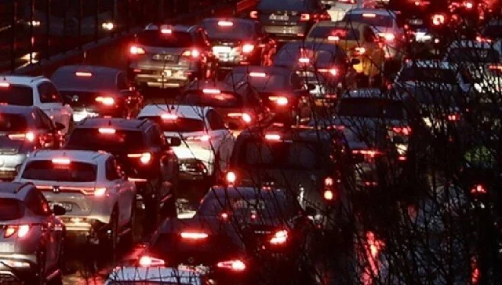 İstanbullular dikkat! Ankara yönü 12 saat trafiğe kapanacak