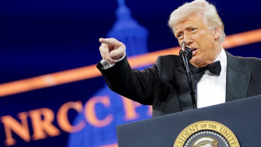 Bağış gecesinde olay yarattı! Trump'tan yakışıksız açıklama