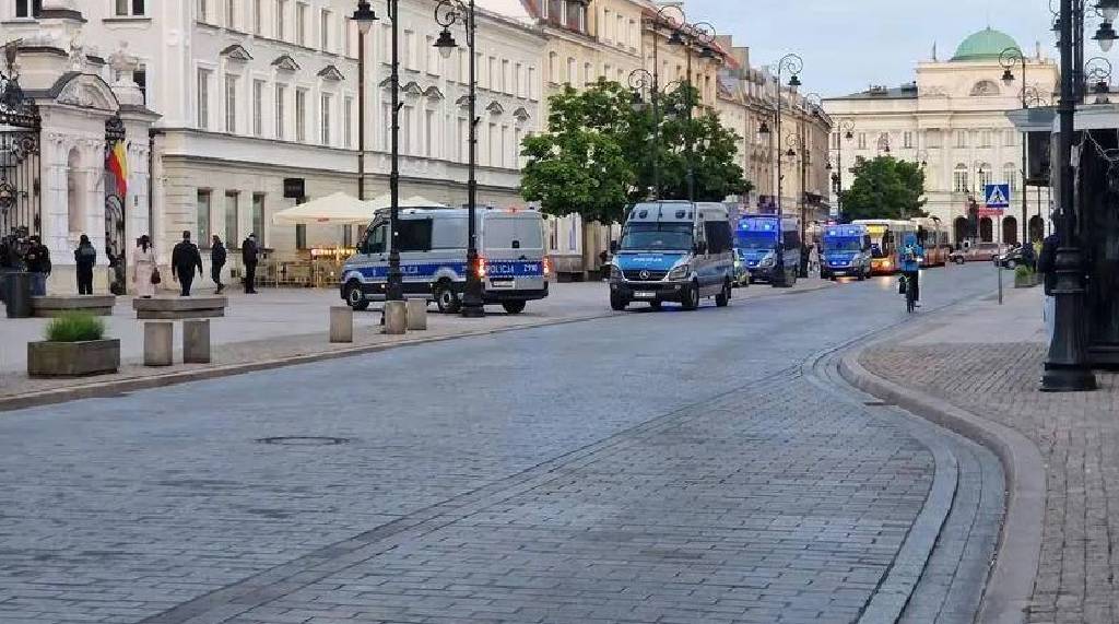 Varşova Üniversitesi’nde baltalı saldırı: 1 ölü, 1 yaralı