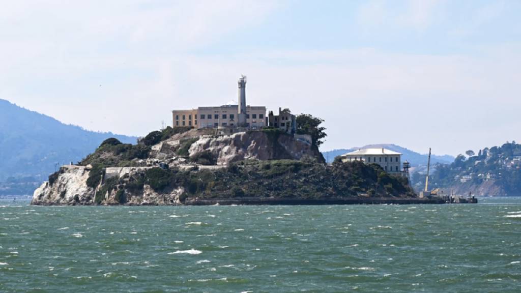 Trump, Alcatraz hapishanesinin açılması için talimat verdi