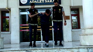 Kan donduran cinayette sanıktan soğukkanlı savunma! ‘Boynuna jilet attım’