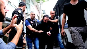 Adnan Oktar, İmamoğlu ile başladı, kediciklerle bitirdi! ‘Kadınların bana olan sevgisi çok kıskanıldı’