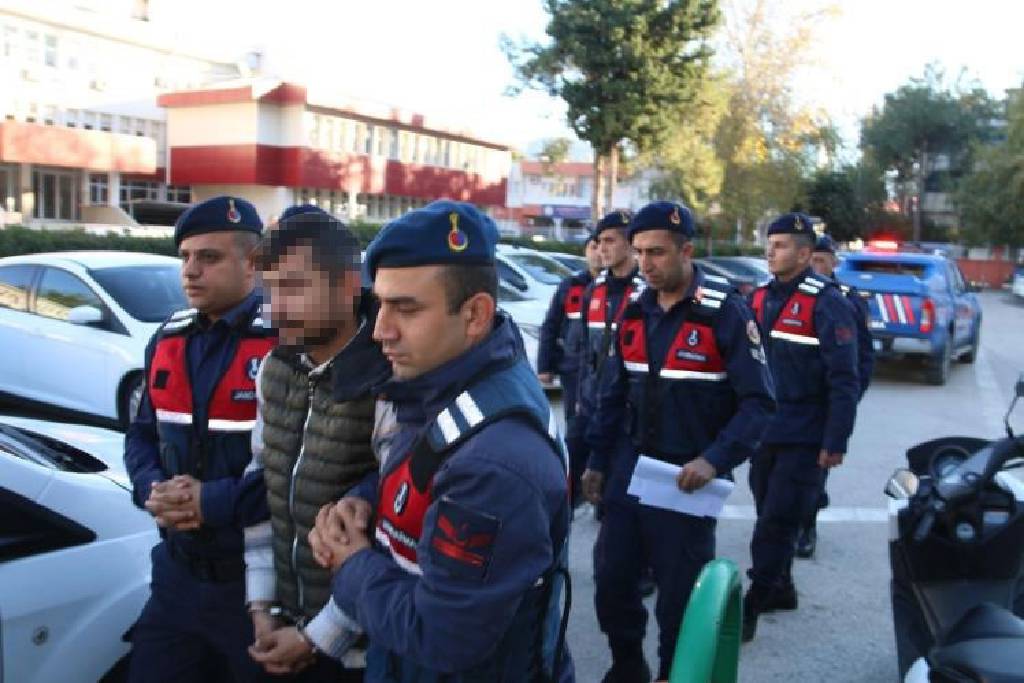 Canlı yayında cinayeti itiraf etti, indirim aldı!