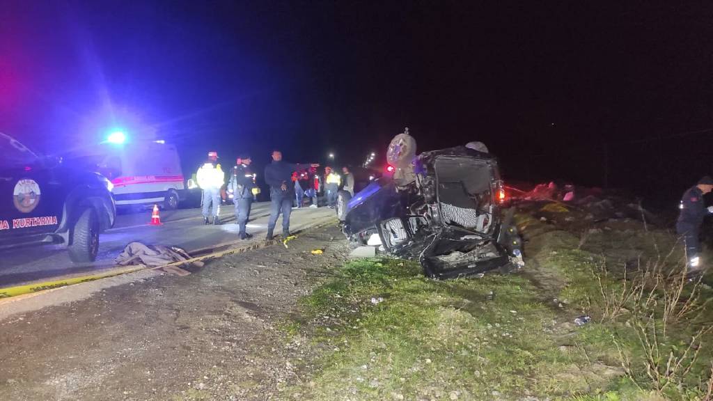 Rize'de katliam gibi kaza! Takla atan araçtaki 3 kişi öldü...