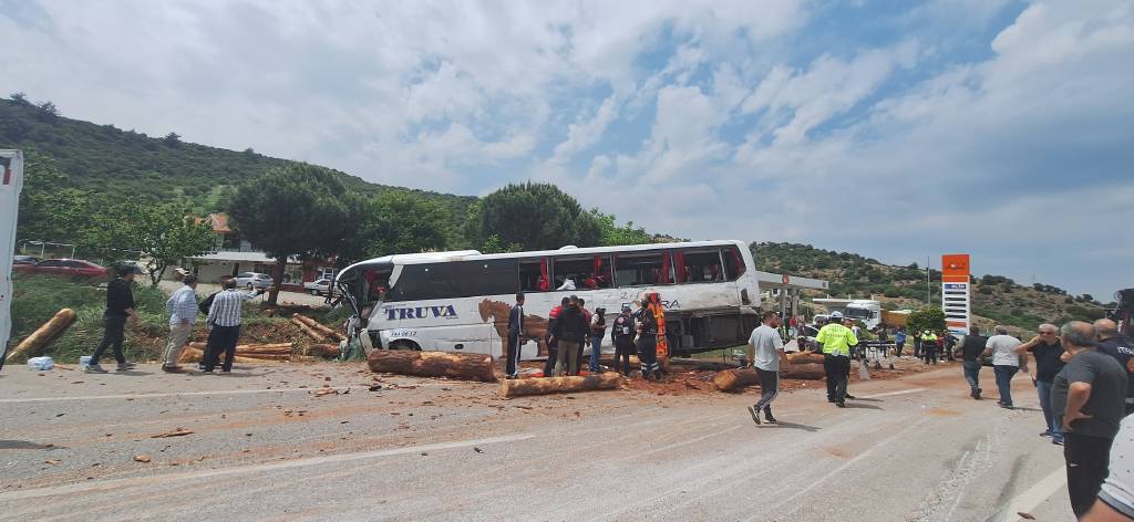 Çanakkale'de otobüs kazası! Çok sayıda ölü ve yaralı var…