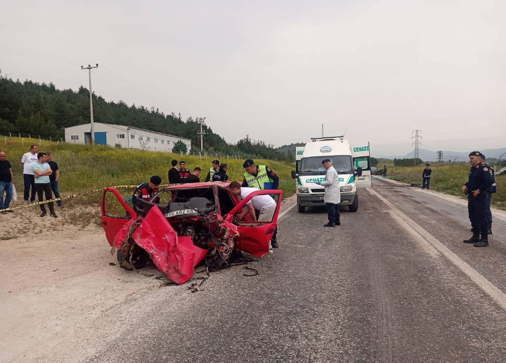 Bilecik'te korkunç kaza! 3 ölü, 1 yaralı