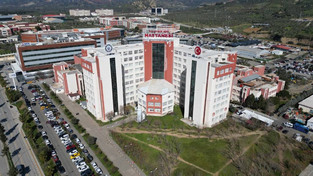 ADÜ'lü profesör ve sekreteri 'rüşvet' iddiasıyla gözaltında!