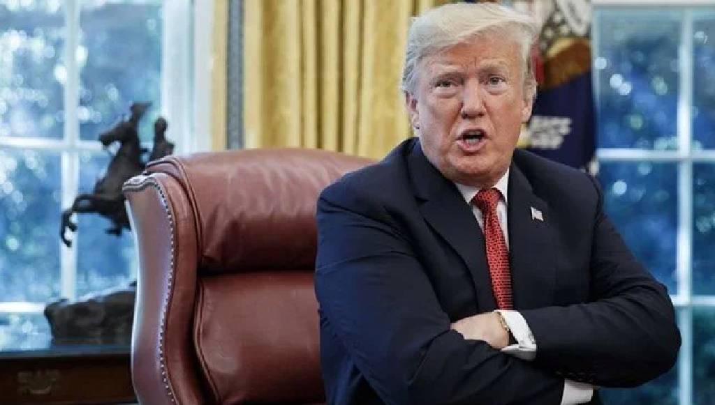 Donald Trump'tan ağır hakaret: Powell bir aptal
