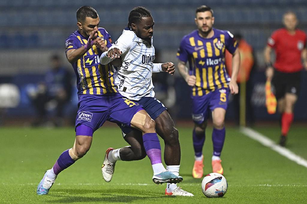 Fenerbahçe, umutlarını korumak için sahada