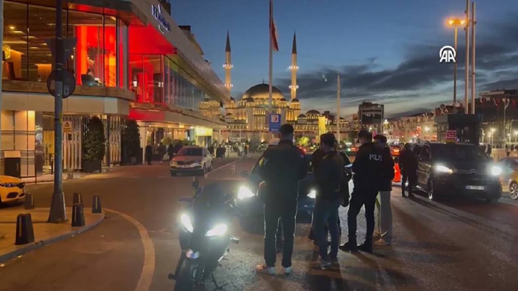 ‘Huzur İstanbul’ uygulamasında 975 kişiye gözaltı