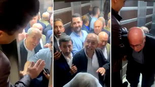 Bursa'da düğüne gelen davetliler asansöre 10 kişi binince mahsur kaldı