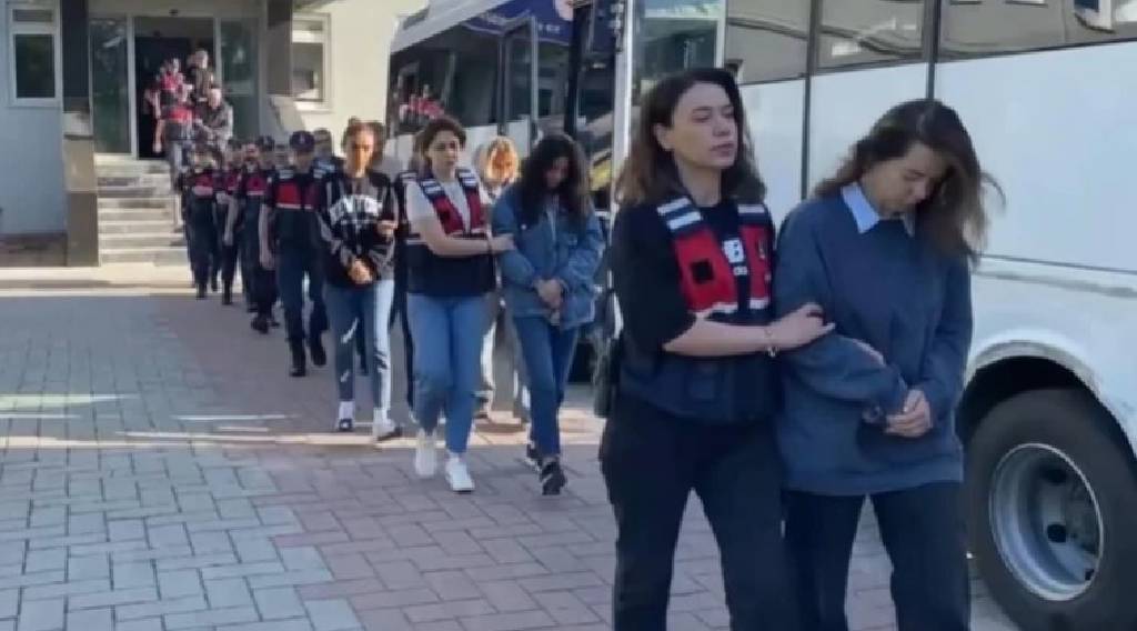 İBB'ye 3. dalga operasyonu! 13 kişi tutuklandı…