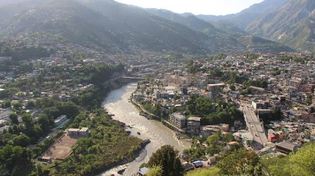 Hindistan, Chenab Nehri akışını kesti! Pakistan, su kriziyle karşı karşıya…
