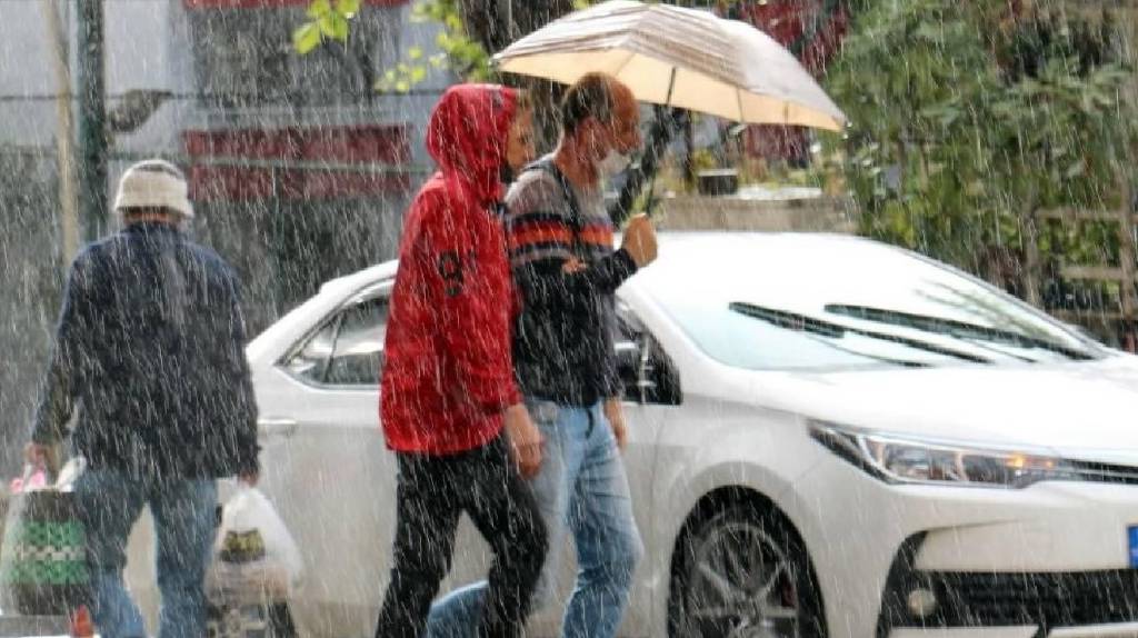 Hafta sonu hava nasıl olacak? İşte tahminler…