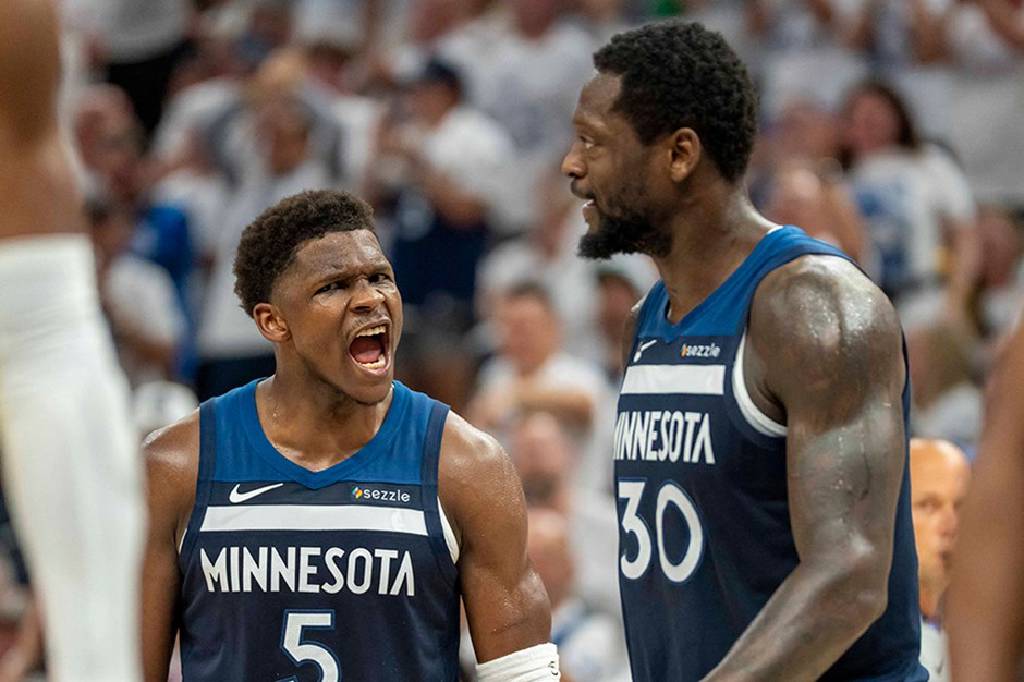 Minnesota'dan tarihi başarı, batı konferans ilk finalisti oldu