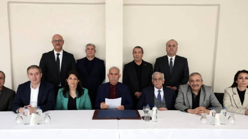 ‘Terörsüz Türkiye’ sürecinde kritik adım: PKK silah bırakıyor