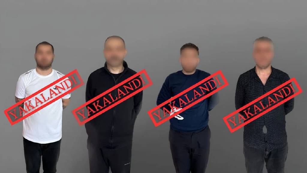 Kırmızı bültenle aranan 4 suçlu Türkiye'ye getirildi