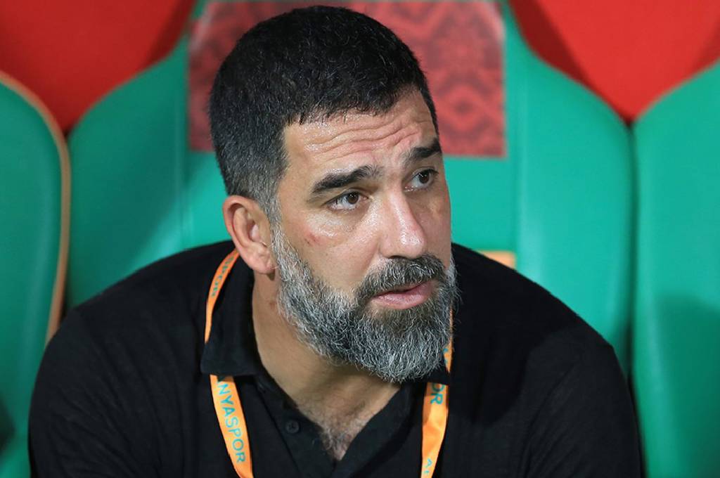 Arda Turan, Shakhtar Donetsk'in yeni hocası olmak üzere