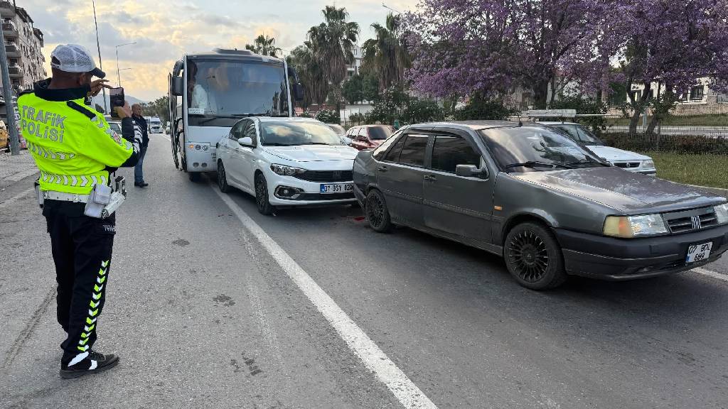 Antalya’da zincirleme kaza!
