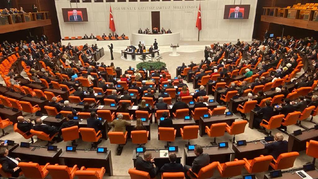 AK Parti TBMM'ye sundu! Diyanet'in yetkileri yeniden düzenleniyor...