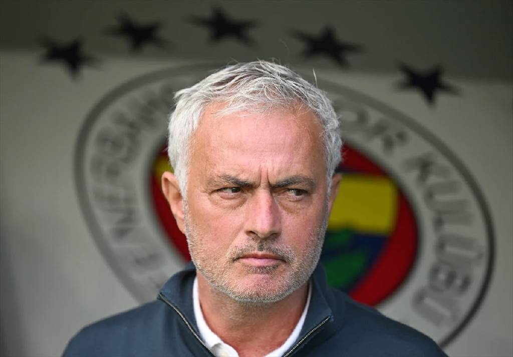Mourinho'dan maç sonu açıklamaları: "Bu sezon hayal kırıklığı oldu."