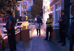İzmir'de 4 kişi, "Cumhurbaşkanına hakaret"ten tutuklandı