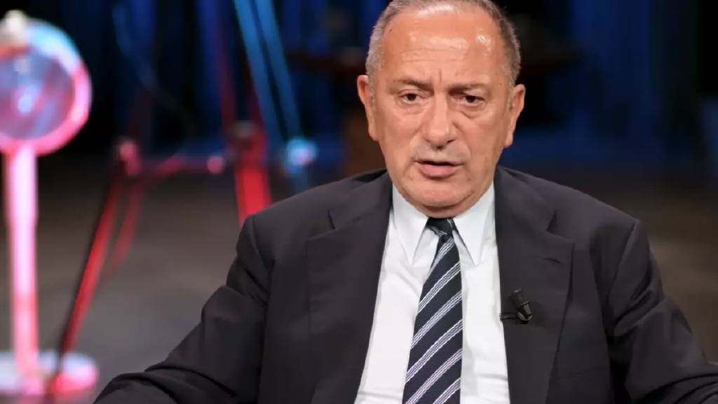 İsmail Saymaz, Fatih Altaylı'nın kendisine yazdığı notu okudu