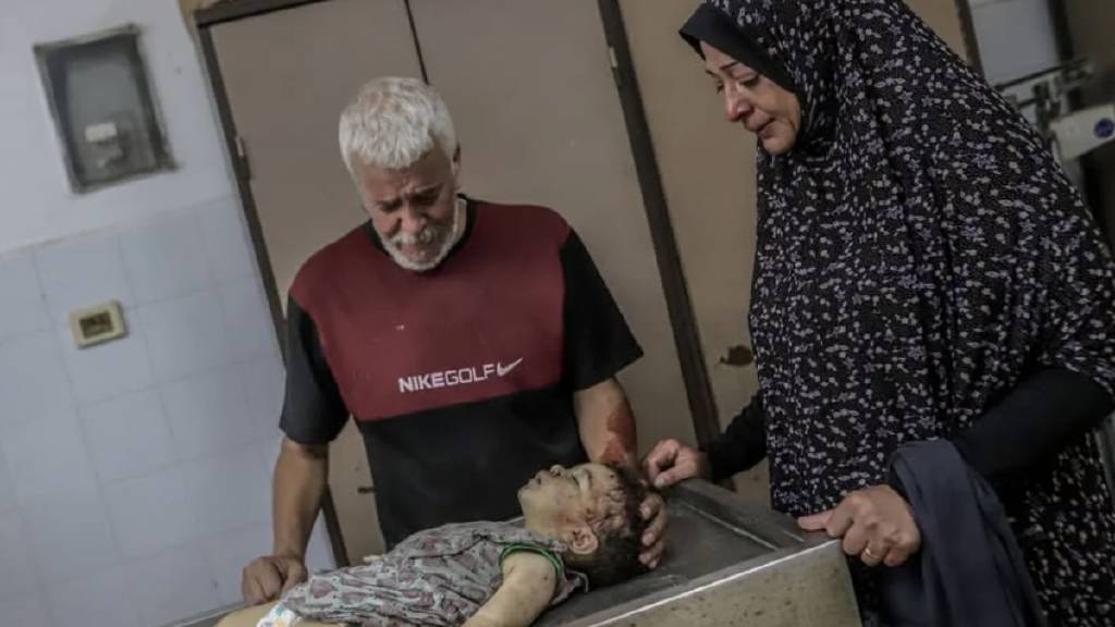 İsrail, bayram sabahı Gazze'yi vurdu!