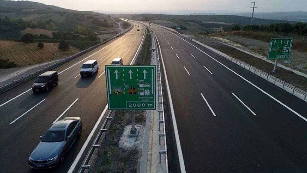 Otoyol ücretlerine otomatik artış!