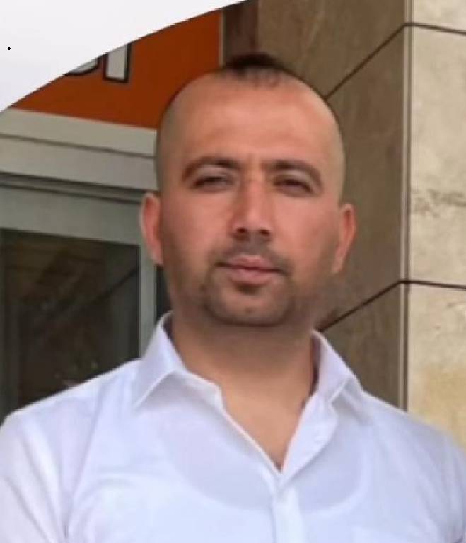 Adana'da genç bir adam, aracına binerken öldürüldü