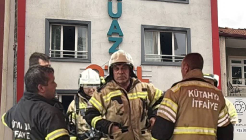 Kütahya’da otel yangını: 10 kişi dumandan etkilendi