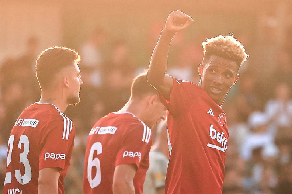 Beşiktaş sezonu farklı galibiyetle kapattı. Beşiktaş 4 - 0 Bodrum FK