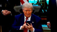 Donald Trump telefon satacak