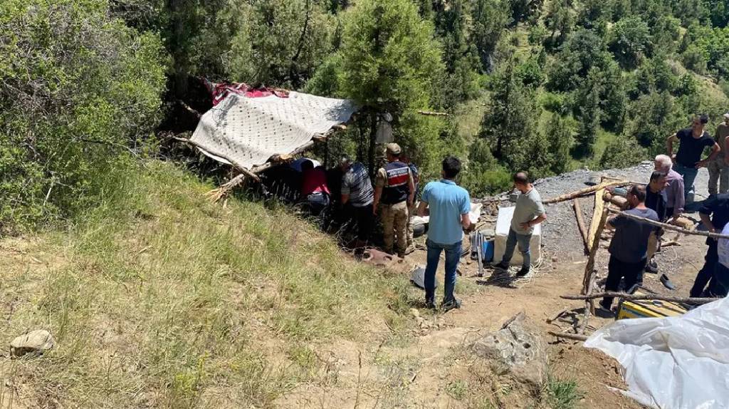 Erzurum'da taş ocağında göçük: 3 işçi hayatını kaybetti