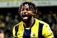 Fenerbahçe'de bir ayrılık daha: Saint Maximin, veda etti