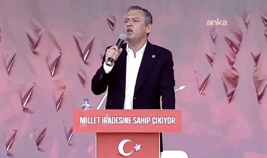 Özgür Özel'den savcıya: "Sen savcı mısın yoksa mafya mısın?"