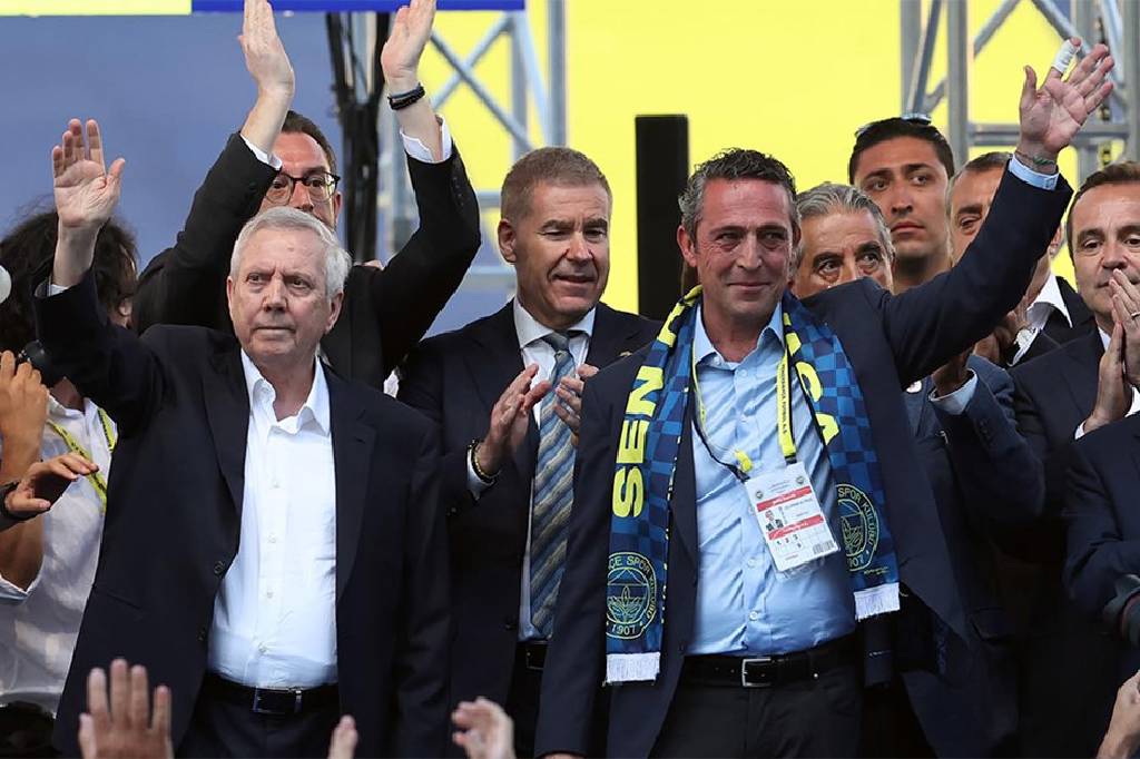 Fenerbahçe'den imza iddialarına yanıt: "Alçakca bir algı yürütülüyor"