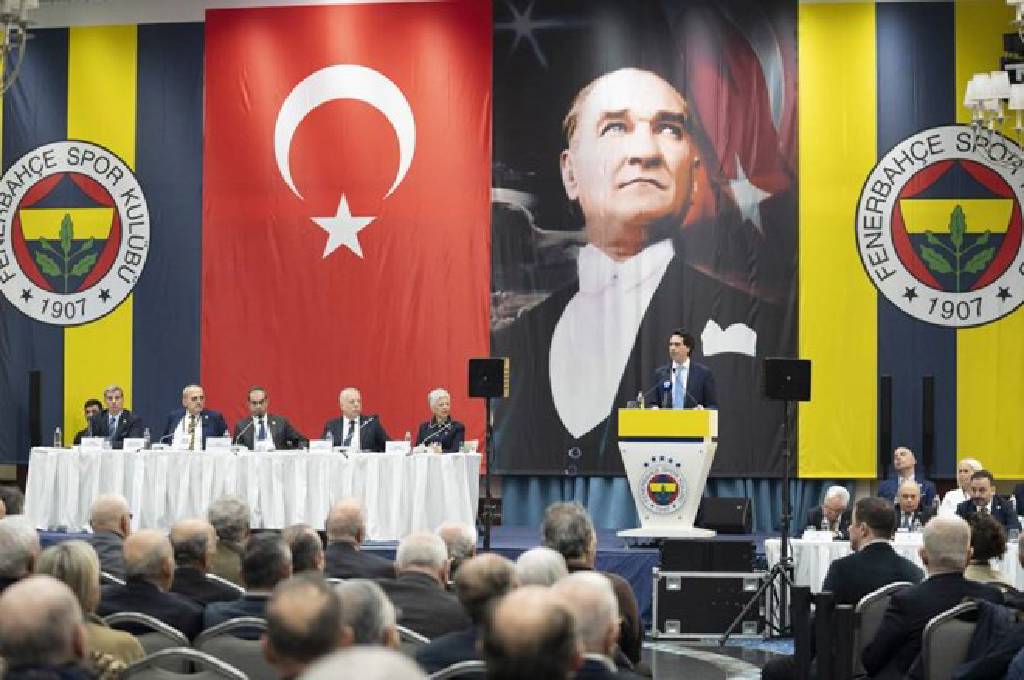 Fenerbahçe'den kulübe ulaşan imza sayısına yönelik açıklama: