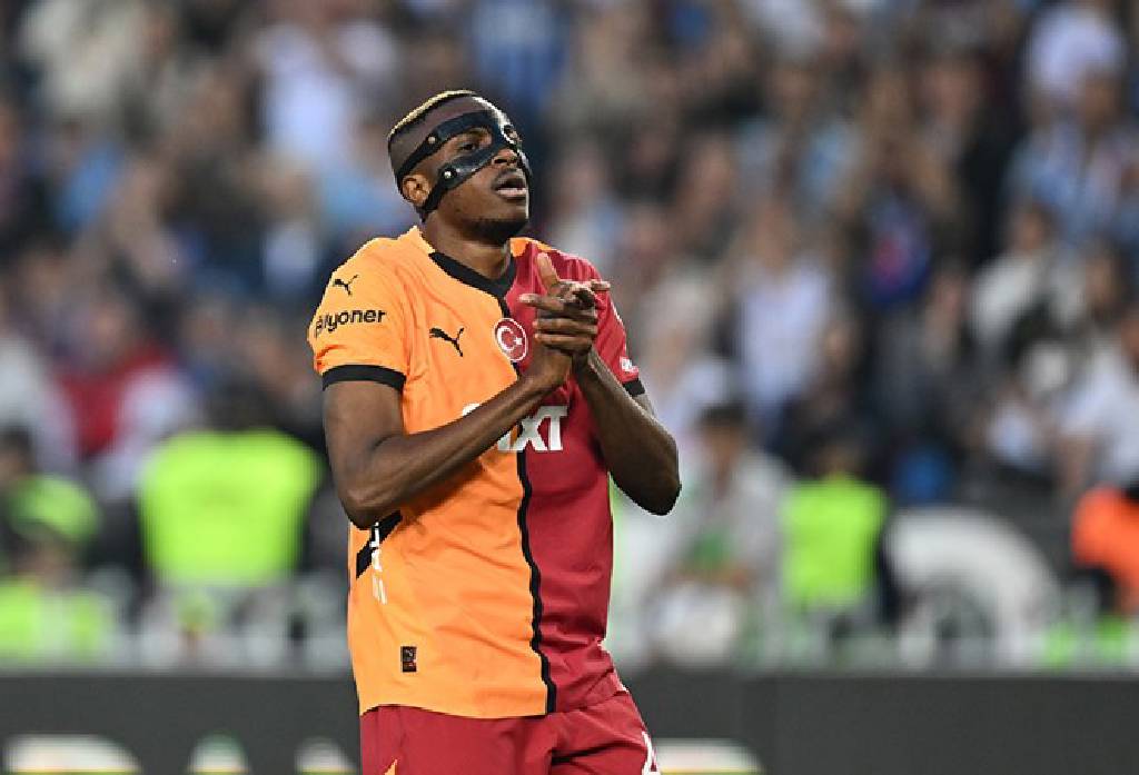  Osimhen’in transferinde sıcak gelişmeler yaşanıyor