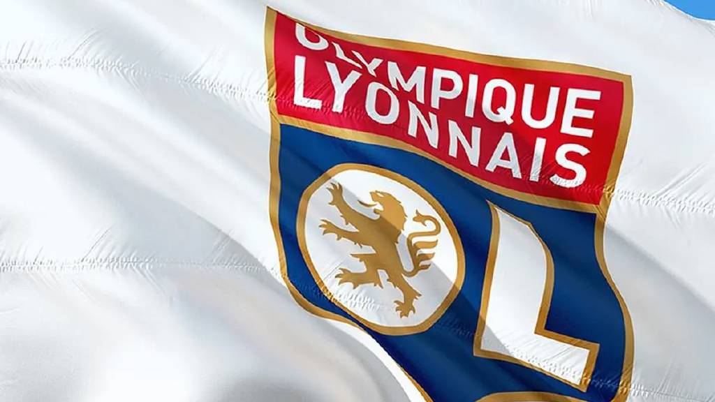 Avrupa'nın dev kulübü Lyon küme düşürüldü!