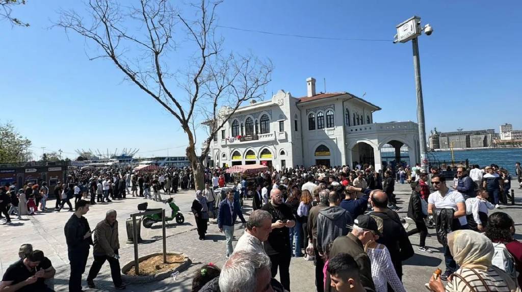 İstanbul Valiliği duyurdu! Yüksek sesle müzik açana, ceza geliyor…
