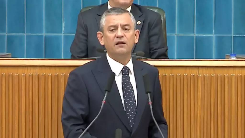 Özgür Özel: "Atatürk'ün partisini kayyuma bırakmayız"