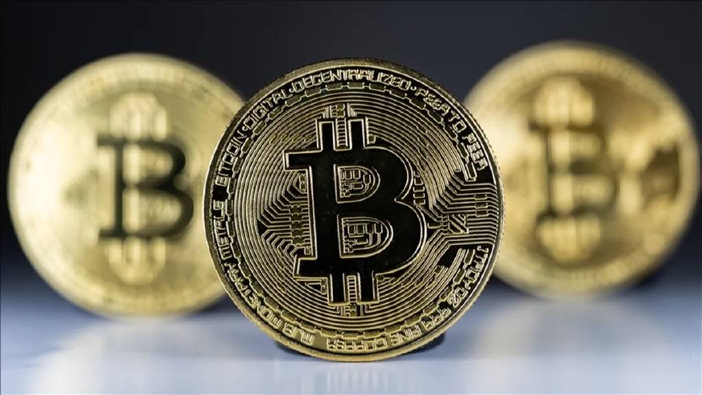 Bitcoin rekor kırdı: 122 bin doları aştı!