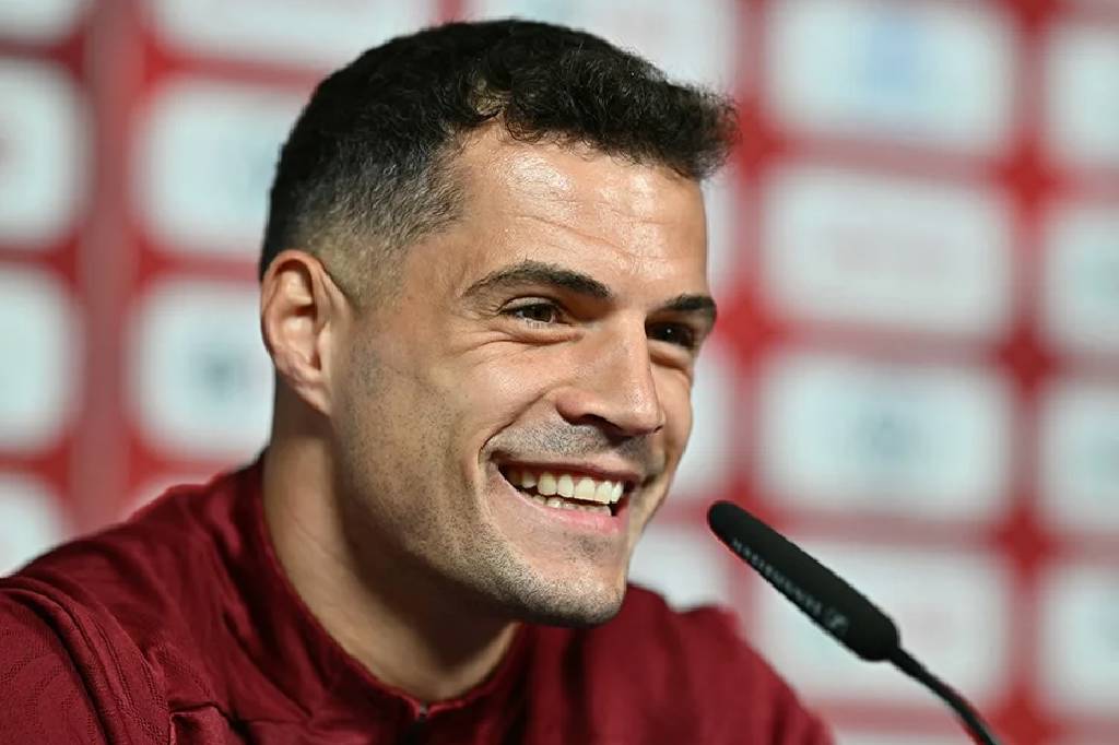 Fenerbahçe, gözünü bir kez daha Leverkusen’in tecrübeli oyuncusu Granit Xhaka’ya dikti